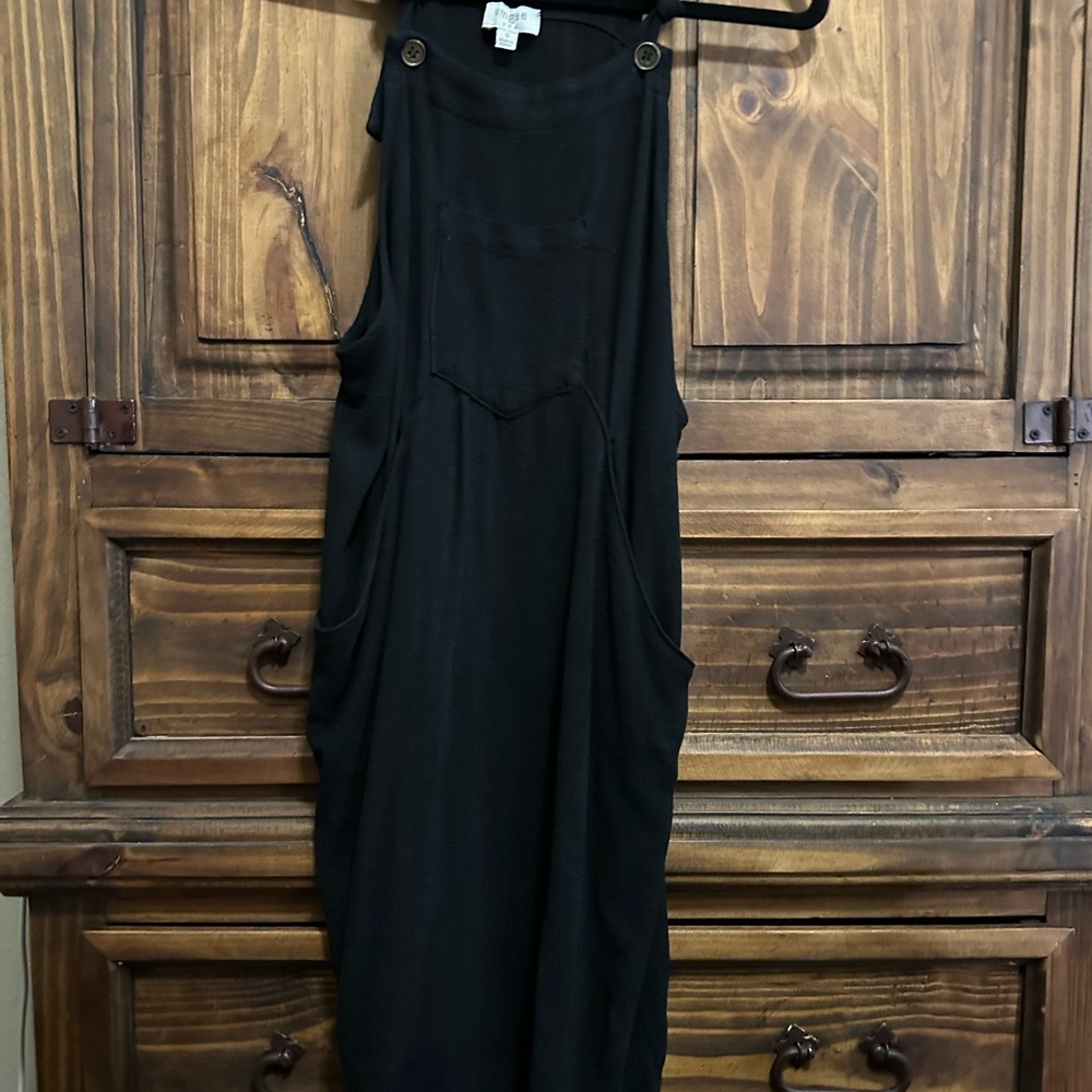 Black Sleeveless Jumpsuit